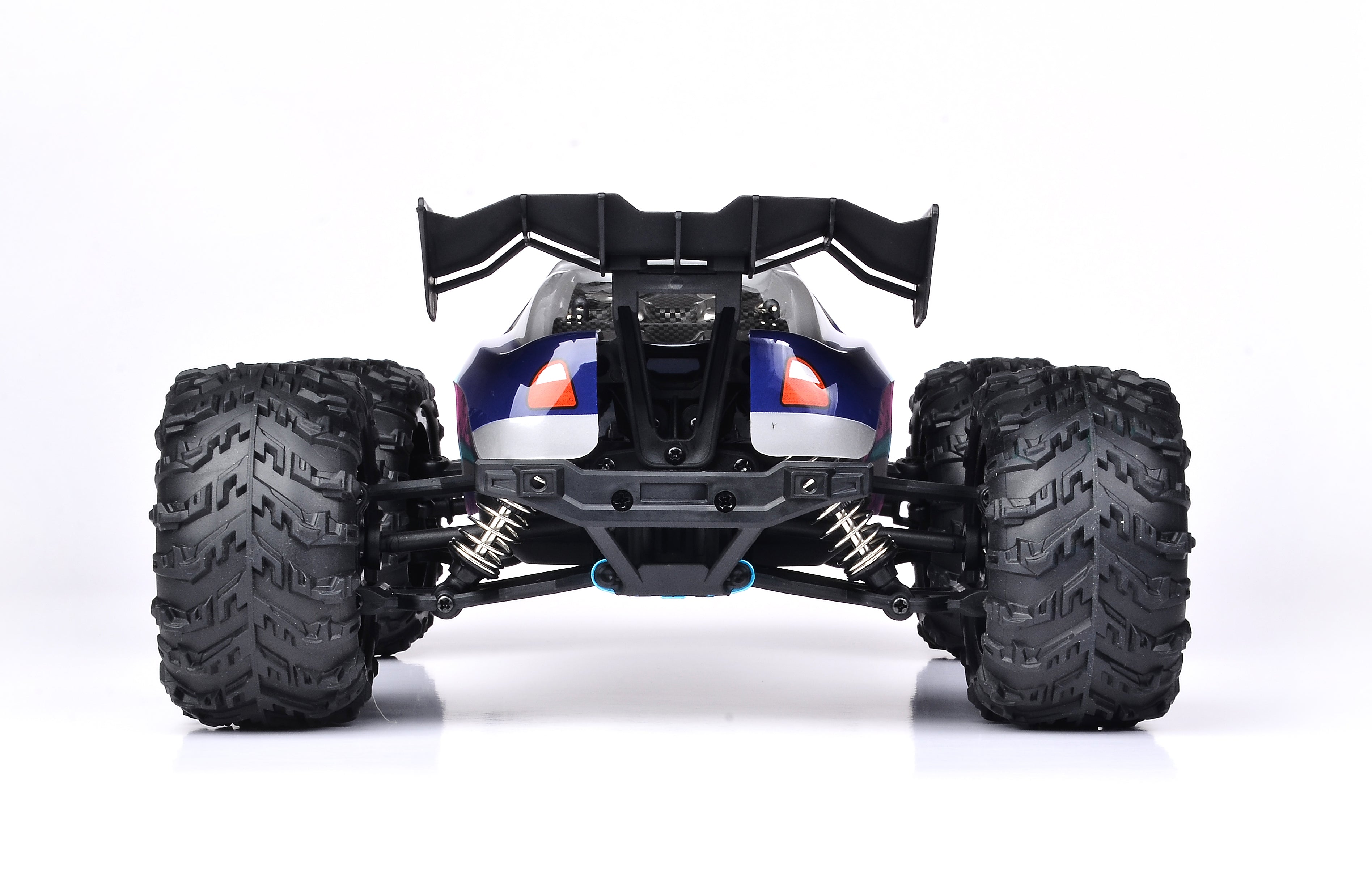 Rapidly: The Durable Speedster RC Car (38 KM/H) with Optional Additional Battery Upgrade